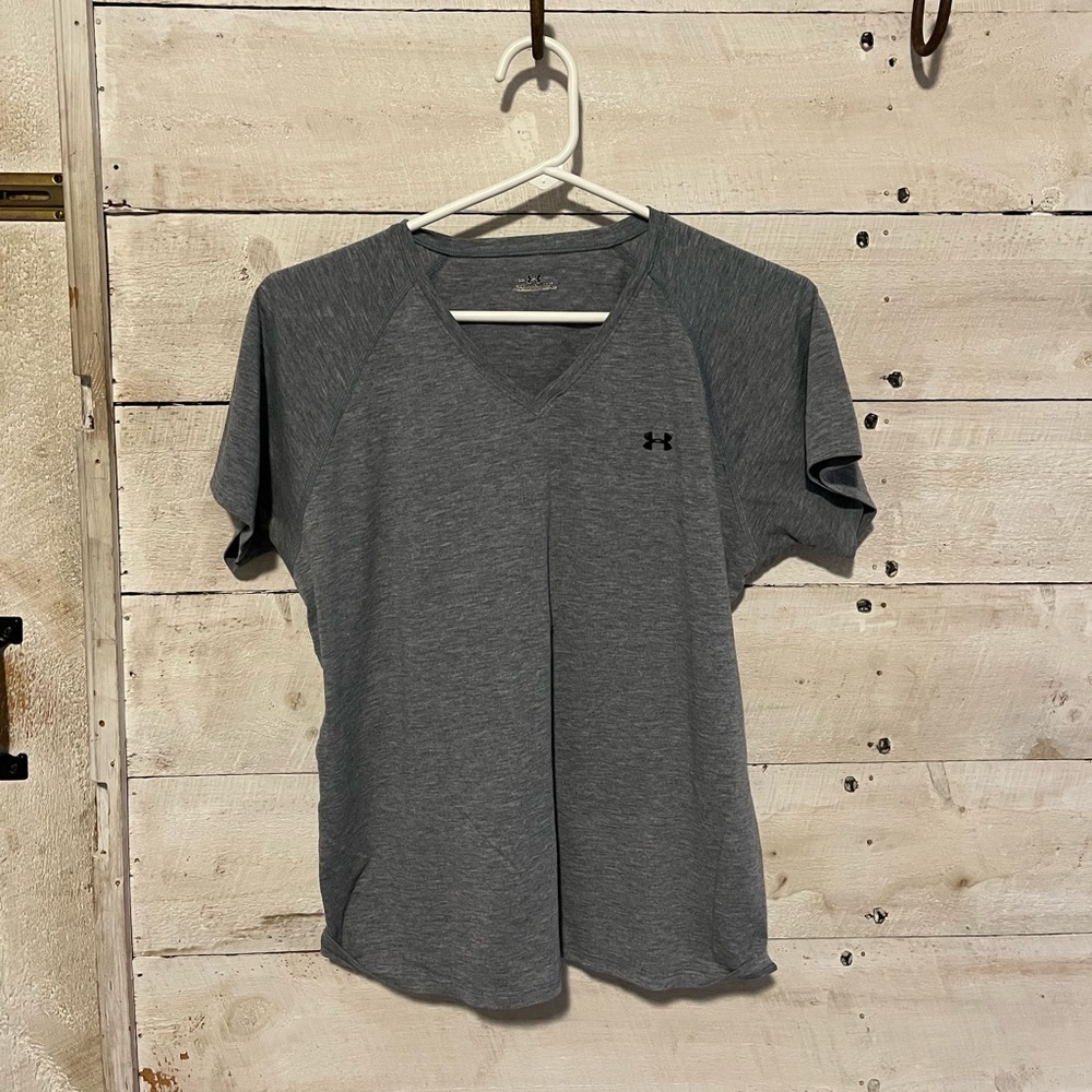 Under Armour v neck tee shirt